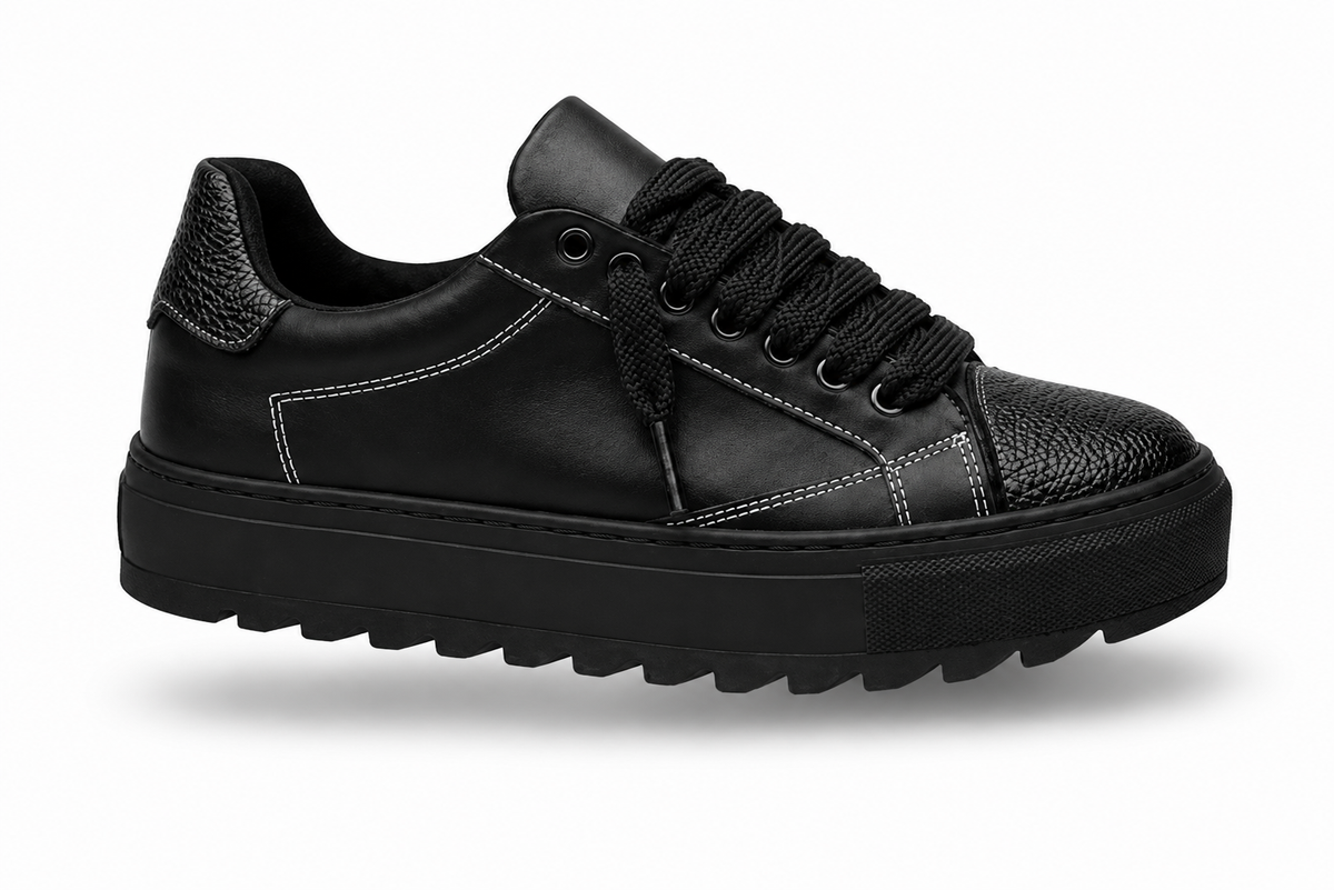 BLANK LOW – TOTAL BLACK LEATHER