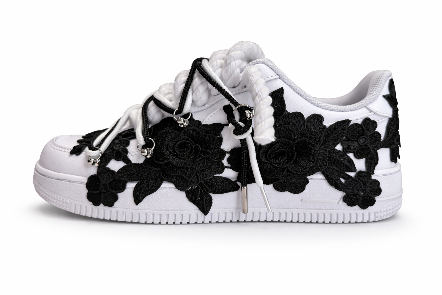 NIKE AIR FORCE 1 WHITE "BLACK FLOWERS"