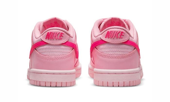 Nike Dunk Low Triple Pink